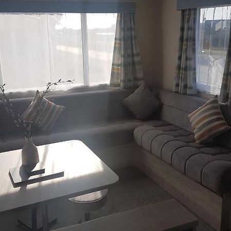 Kingdom Holiday Park - Parrot Millom Bagian luar foto
