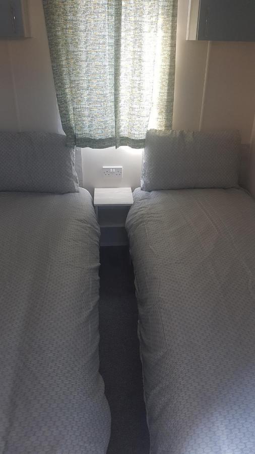 Kingdom Holiday Park - Parrot Millom Bagian luar foto