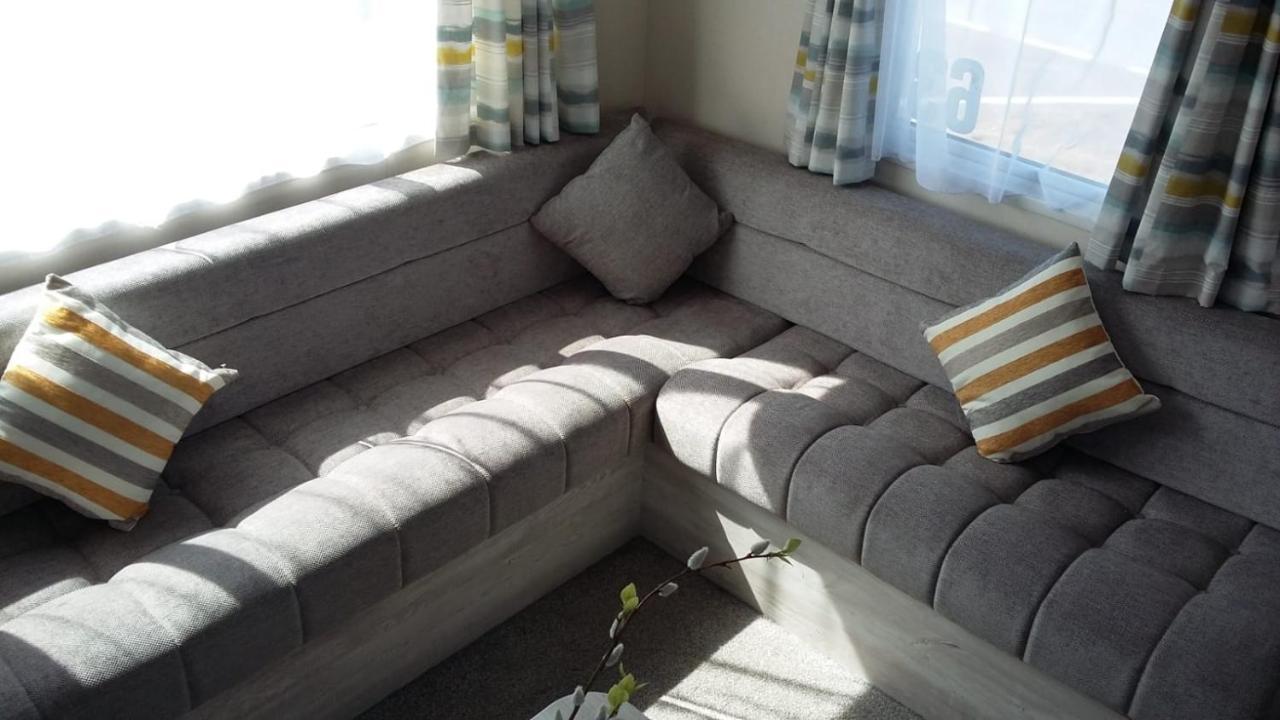 Kingdom Holiday Park - Parrot Millom Bagian luar foto