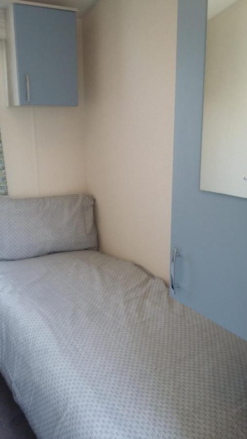 Kingdom Holiday Park - Parrot Millom Bagian luar foto