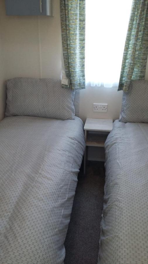 Kingdom Holiday Park - Parrot Millom Bagian luar foto
